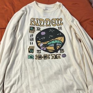 Long sleeve T- Shirt from Zumies size large